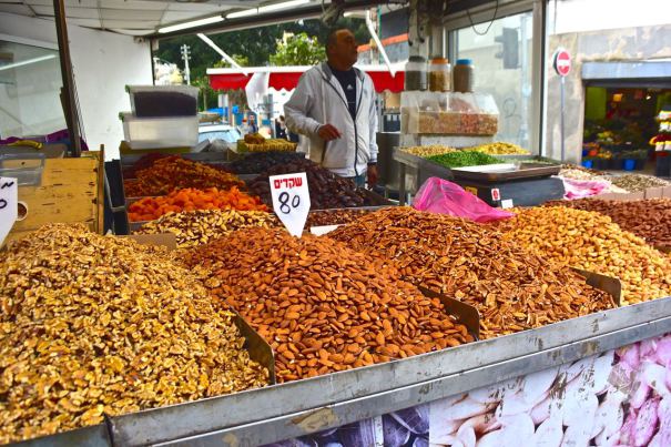 Nuts and dried fruits (Israel).