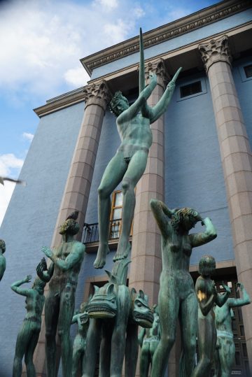 Stockholm and Oslo are both cities that are home to many large sculptures. 