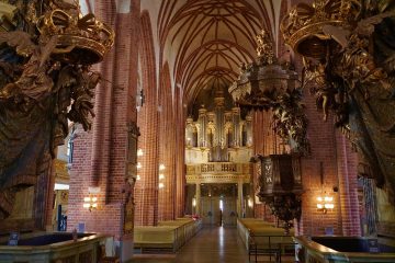 Inside the Old City’s Dom Cathedral