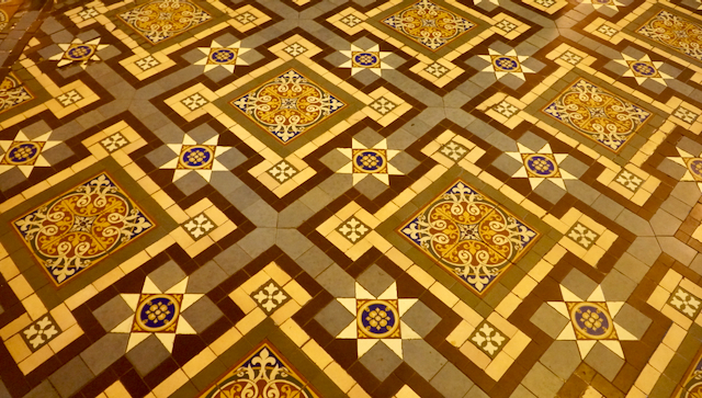 Floor tile pattern in Wedding Room