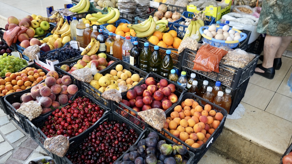 Albanian Fruit 